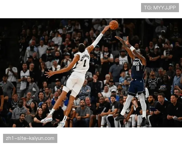 马刺62胜20负西部第二 波波退休后米奇·约翰逊打造联盟最慢节奏体系